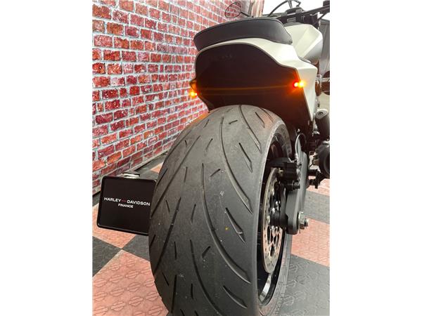 2019 HARLEY-DAVIDSON Softail FXDRS 114 ABS