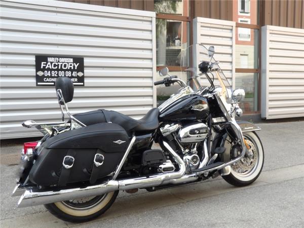 2018 HARLEY-DAVIDSON ROAD KING