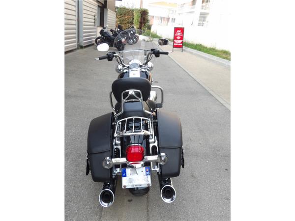 2018 HARLEY-DAVIDSON ROAD KING