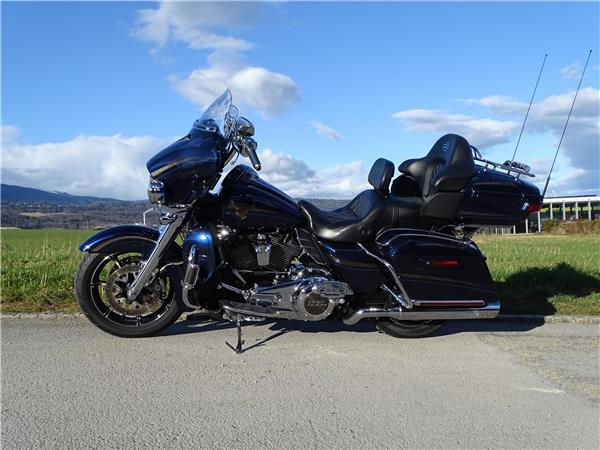 2018 HARLEY-DAVIDSON CVO FLHTKSEANV Elec. Glide Ultra Limited Anniv 117 CVO
