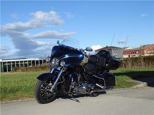 2018 HARLEY-DAVIDSON CVO FLHTKSEANV Elec. Glide Ultra Limited Anniv 117 CVO