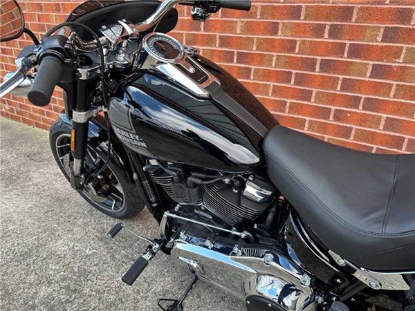 2024 Harley-Davidson Flsb Sport Glide 1745 19