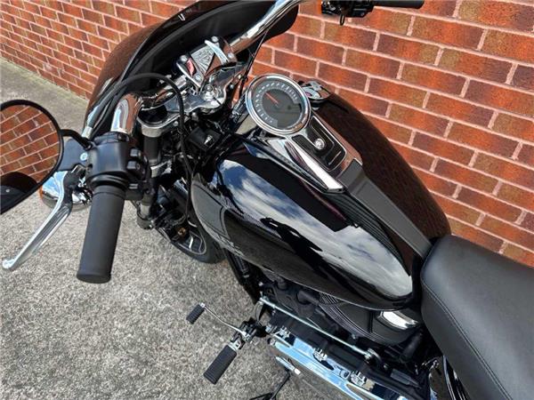 2024 Harley-Davidson Flsb Sport Glide 1745 19