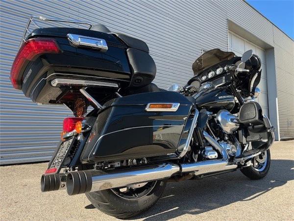 2016 Harley-Davidson Electra Glide Ultra Limited Low FLHTKL Tourer