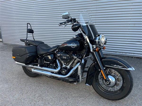 2018 Harley-Davidson Softail Heritage Classic 114 FLHCS Cruiser
