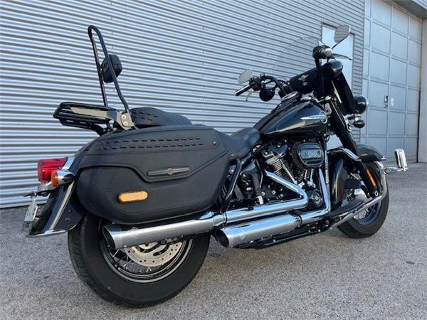 2018 Harley-Davidson Softail Heritage Classic 114 FLHCS Cruiser