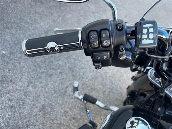 2018 Harley-Davidson Softail Heritage Classic 114 FLHCS Cruiser