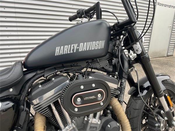 2018 Harley-Davidson Sportster XL 1200CX Roadster