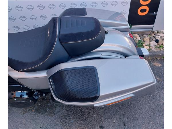 2023 HARLEY-DAVIDSON STREET GLIDE