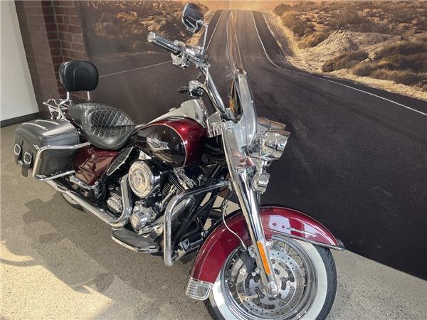 FLHRC Road King Classic elekt. Penzl Auspuff uvm