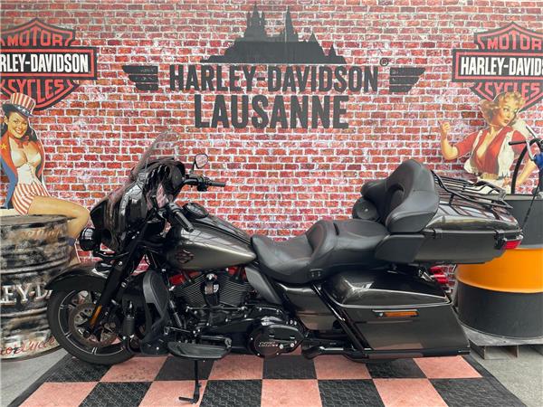 2018 HARLEY-DAVIDSON CVO FLHTKSE Electra Glide Ultra Limited 117 CVO