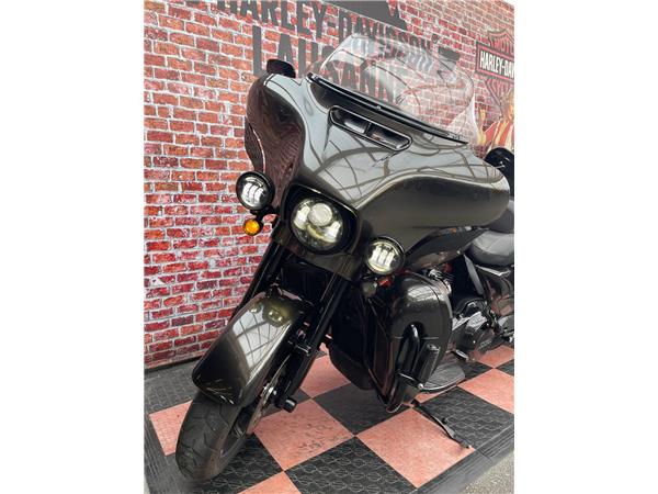 2018 HARLEY-DAVIDSON CVO FLHTKSE Electra Glide Ultra Limited 117 CVO