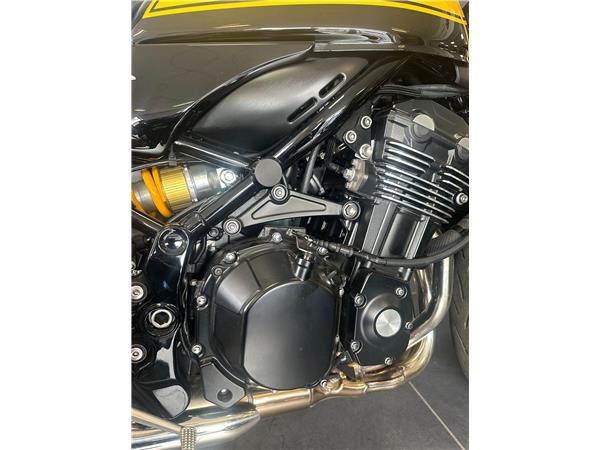 2023 Kawasaki Z900 RS SE