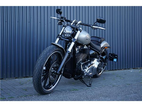 2018 HARLEY-DAVIDSON Softail FXBRS Breakout 114 ABS