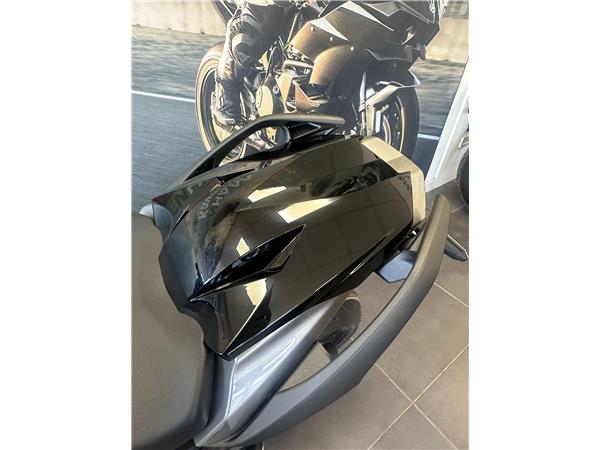 2025 Kawasaki Ninja 1000SX