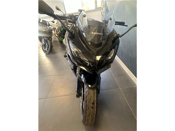 2025 Kawasaki Ninja 1000SX
