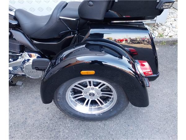2024 HARLEY-DAVIDSON TRI GLIDE