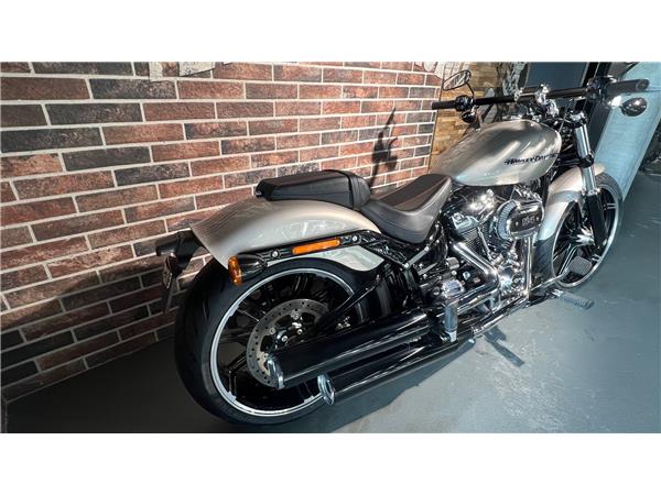 2017 HARLEY-DAVIDSON Softail FXBRS Breakout 114 ABS