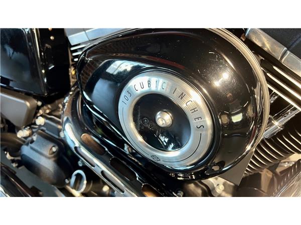 2017 HARLEY-DAVIDSON Dyna FXDF Dyna Fat Bob 103 ABS