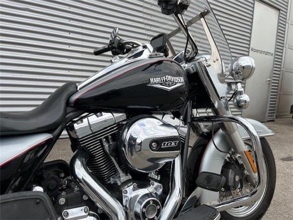 2015 Harley-Davidson Road King Classic FLHRC Tourer