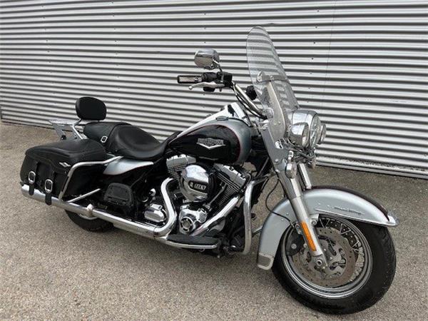 2015 Harley-Davidson Road King Classic FLHRC Tourer