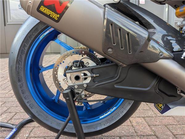 2022 YAMAHA R1