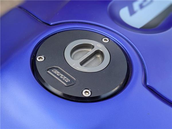 2022 YAMAHA R1