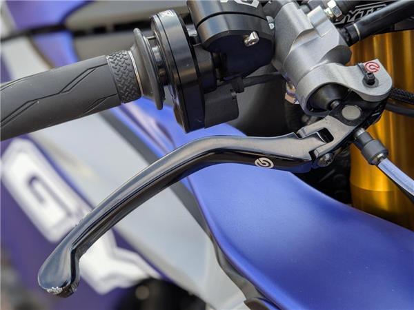2022 YAMAHA R1