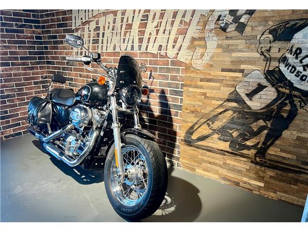 2015 HARLEY-DAVIDSON Sportster XL 1200 C Sportster Custom ABS