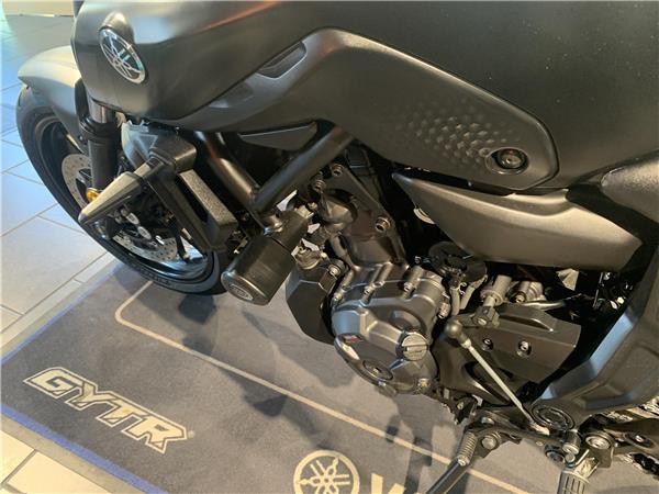 2022 Black MT-07, 1 Owner from new, R&G `s, Just serviced !