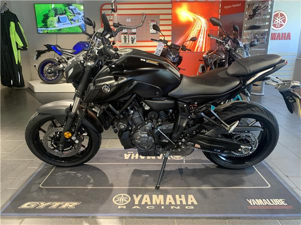 2022 Black MT-07, 1 Owner from new, R&G `s, Just serviced !