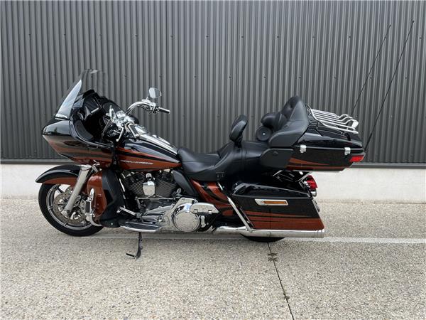 2015 HARLEY-DAVIDSON ROAD GLIDE