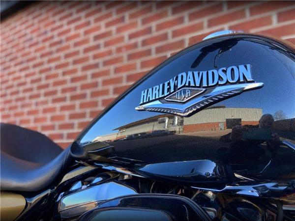 2016 Harley-Davidson Flhr Road King 1745 17