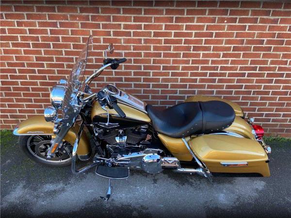 2016 Harley-Davidson Flhr Road King 1745 17