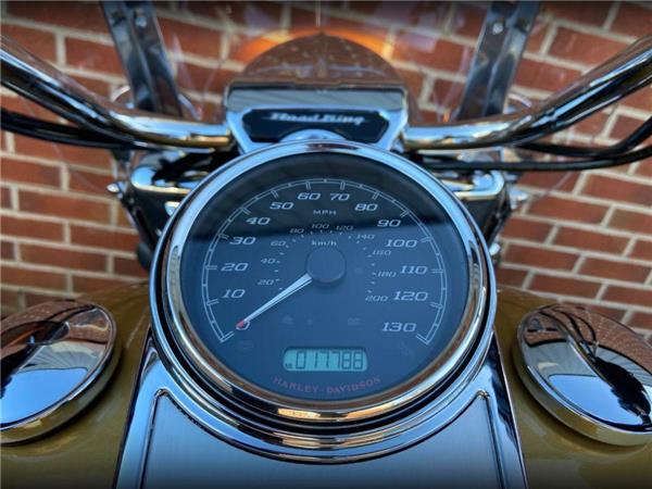2016 Harley-Davidson Flhr Road King 1745 17