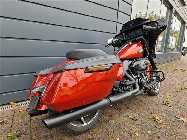 FLHX STREET GLIDE Topcase Abnehmbar + Zubehör
