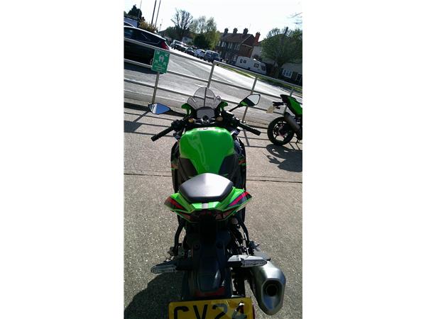 2024 Kawasaki Ninja ZX-4RR