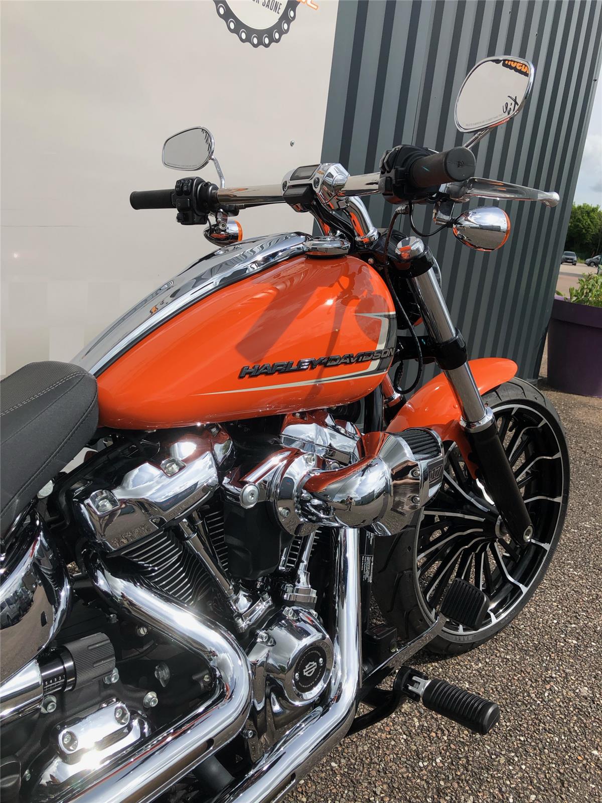 2023 HARLEY-DAVIDSON BREAKOUT