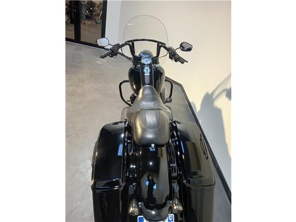 2019 HARLEY-DAVIDSON ROAD KING