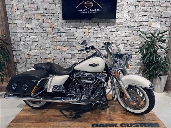 2018 HARLEY-DAVIDSON FLH Road King FLHRC