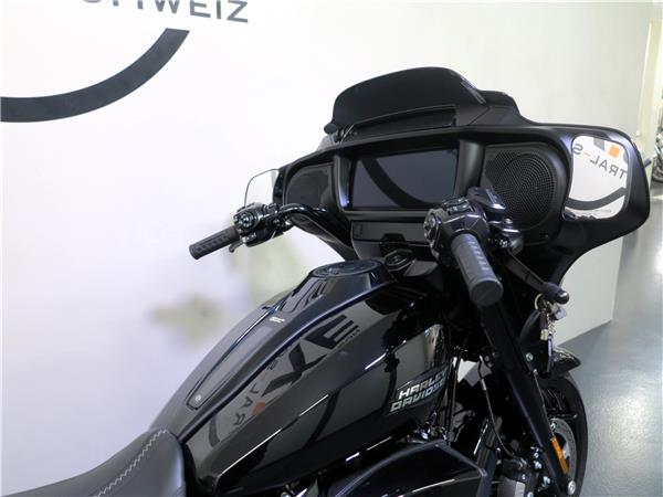 2024 harley-davidson FLHX Street Glide Black Finish 117
