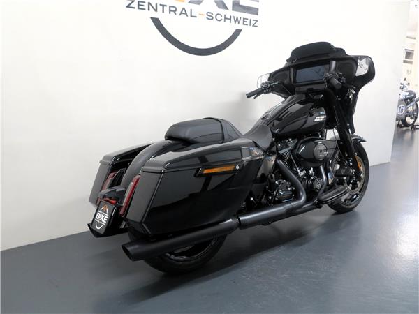 2024 harley-davidson FLHX Street Glide Black Finish 117