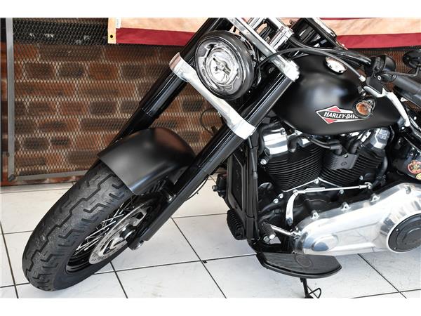2018 HARLEY-DAVIDSON SOFTAIL FLSL SLIM