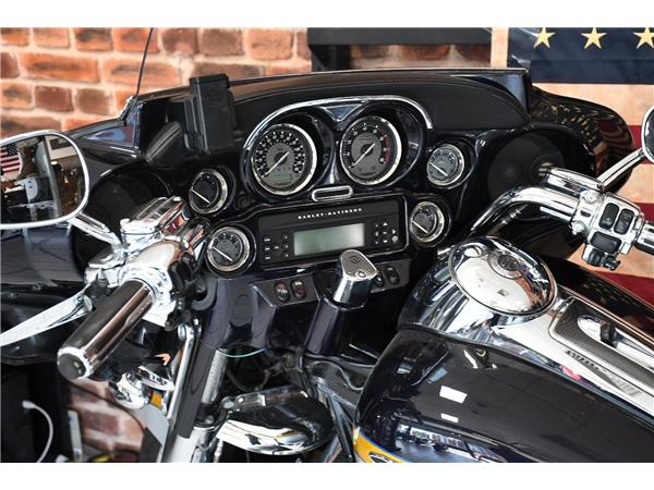 2012 HARLEY-DAVIDSON CVO FLHTCUSE SCREAMIN EAGLE ELECTRA GLIDE ULTRA CLASSIC