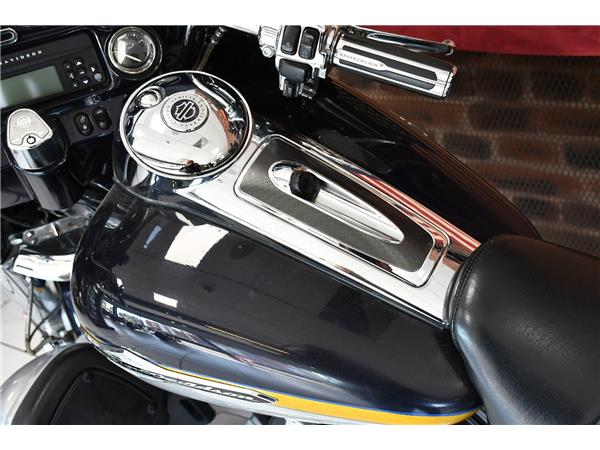 2012 HARLEY-DAVIDSON CVO FLHTCUSE SCREAMIN EAGLE ELECTRA GLIDE ULTRA CLASSIC
