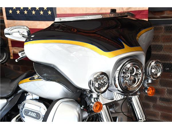 2012 HARLEY-DAVIDSON CVO FLHTCUSE SCREAMIN EAGLE ELECTRA GLIDE ULTRA CLASSIC