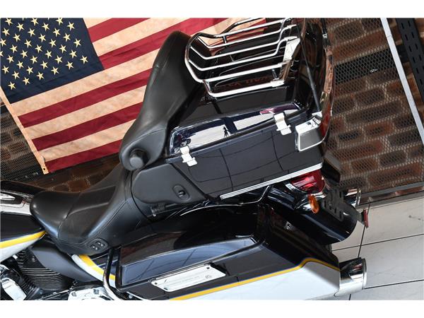 2012 HARLEY-DAVIDSON CVO FLHTCUSE SCREAMIN EAGLE ELECTRA GLIDE ULTRA CLASSIC