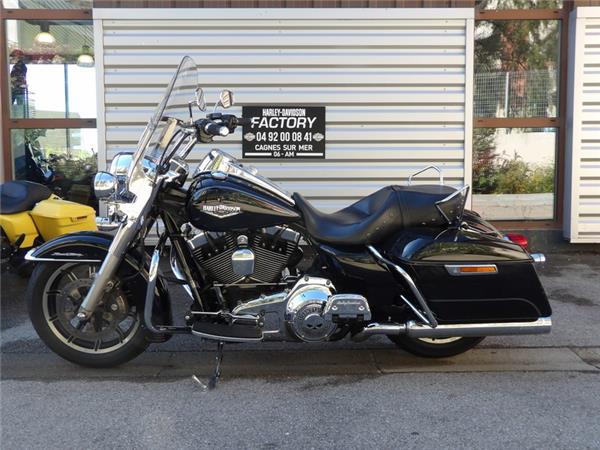 2016 HARLEY-DAVIDSON ROAD KING