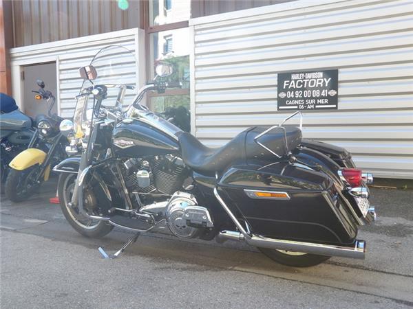 2016 HARLEY-DAVIDSON ROAD KING