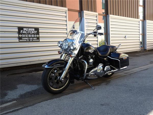 2016 HARLEY-DAVIDSON ROAD KING